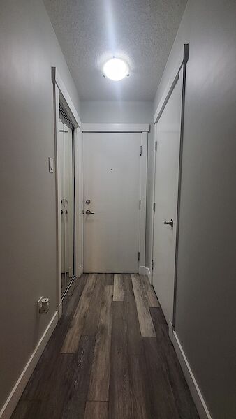 Calgary 1 bedroom Condo Unit for rent. Property photo: 560631-2