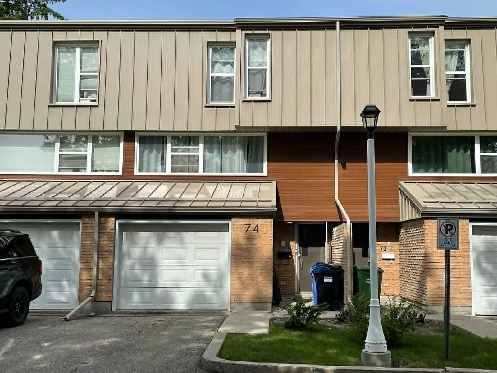 Calgary 3 bedrooms Townhouse for rent. Property photo: 560654-1