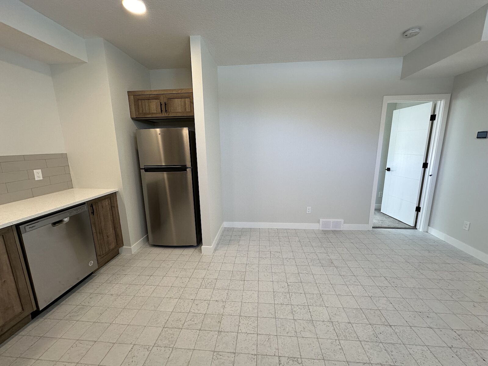 Calgary 1 bedroom Basement for rent. Property photo: 560801-1