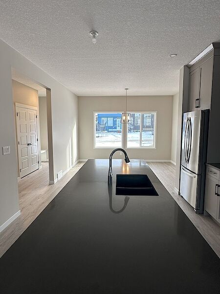 Calgary 3 bedrooms House for rent. Property photo: 560830-2