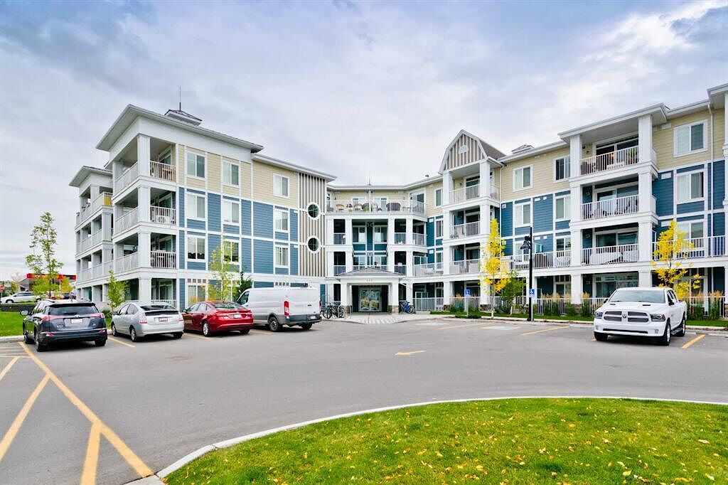 Calgary 2 bedrooms Condo Unit for rent. Property photo: 560836-1