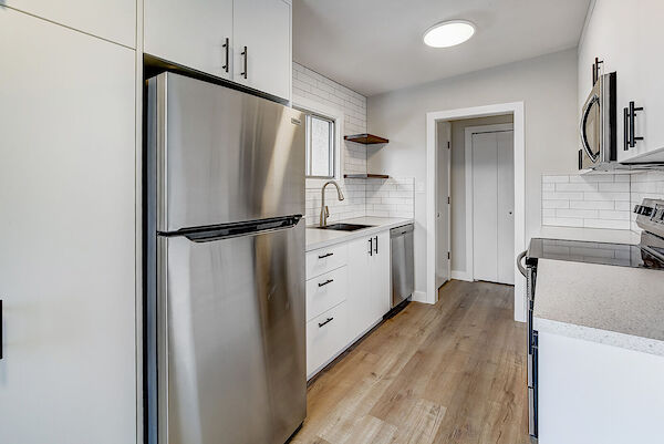 Calgary 2 + Den bedrooms Main Floor for rent. Property photo: 561132-3
