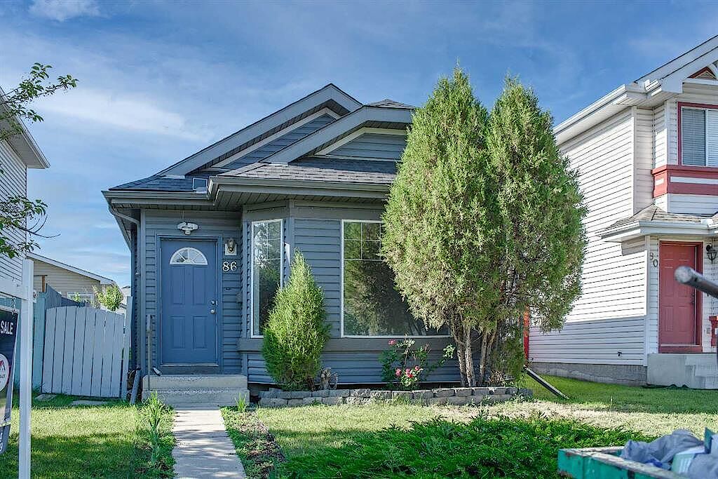Calgary 6 bedrooms Room For Rent for rent. Property photo: 561341-1