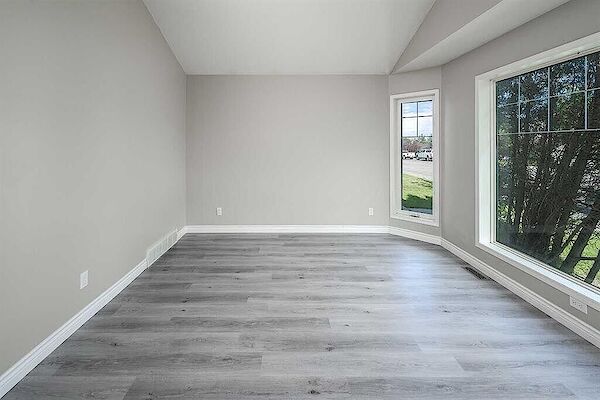 Calgary 6 bedrooms Room For Rent for rent. Property photo: 561341-2