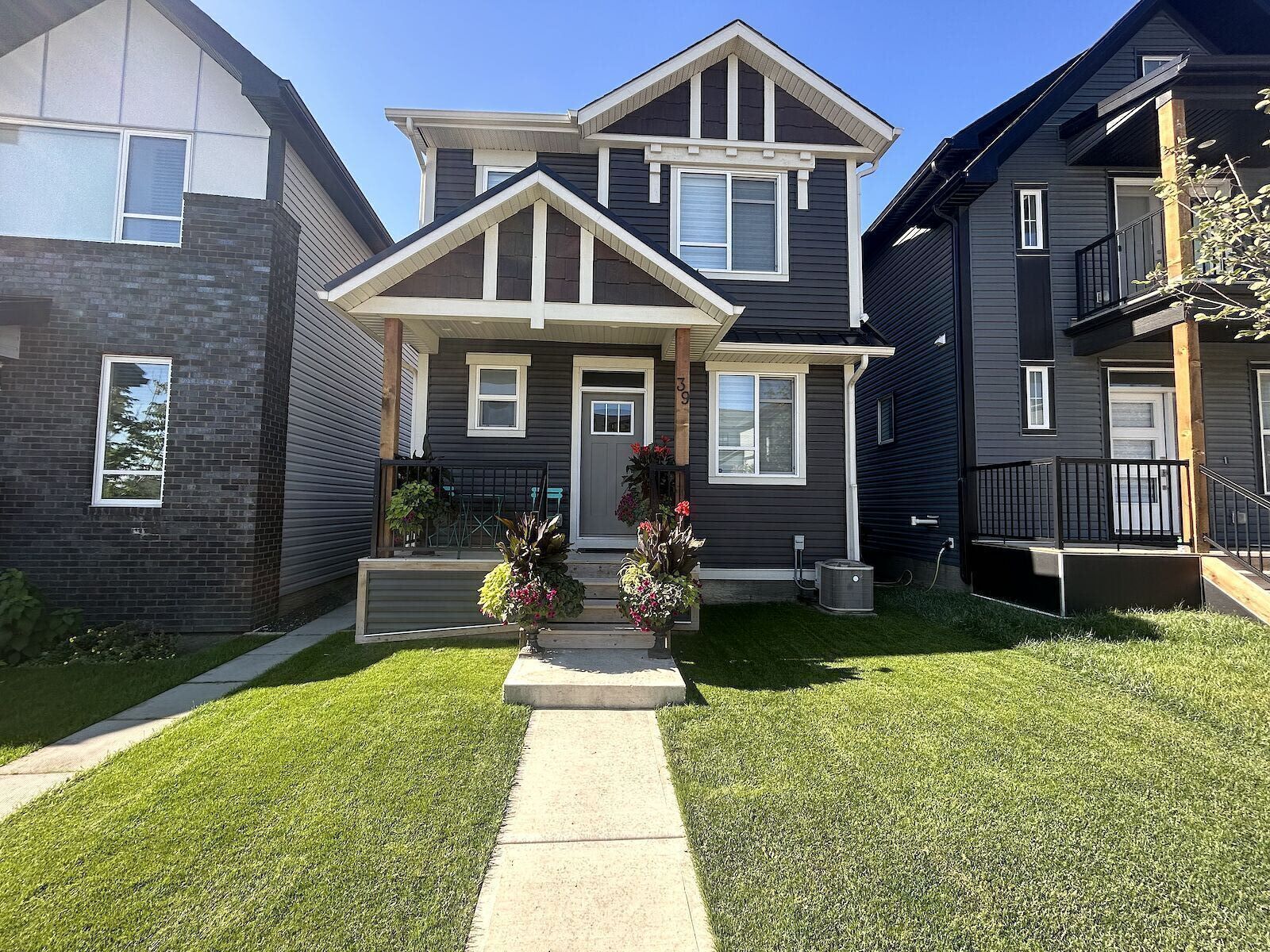 Calgary 3 bedrooms Main Floor for rent. Property photo: 561367-1
