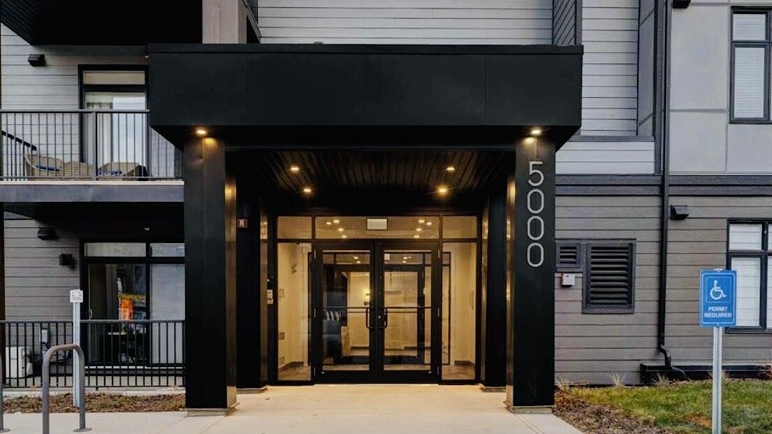 Calgary 1 + Den bedrooms Condo Unit for rent. Property photo: 561642-1