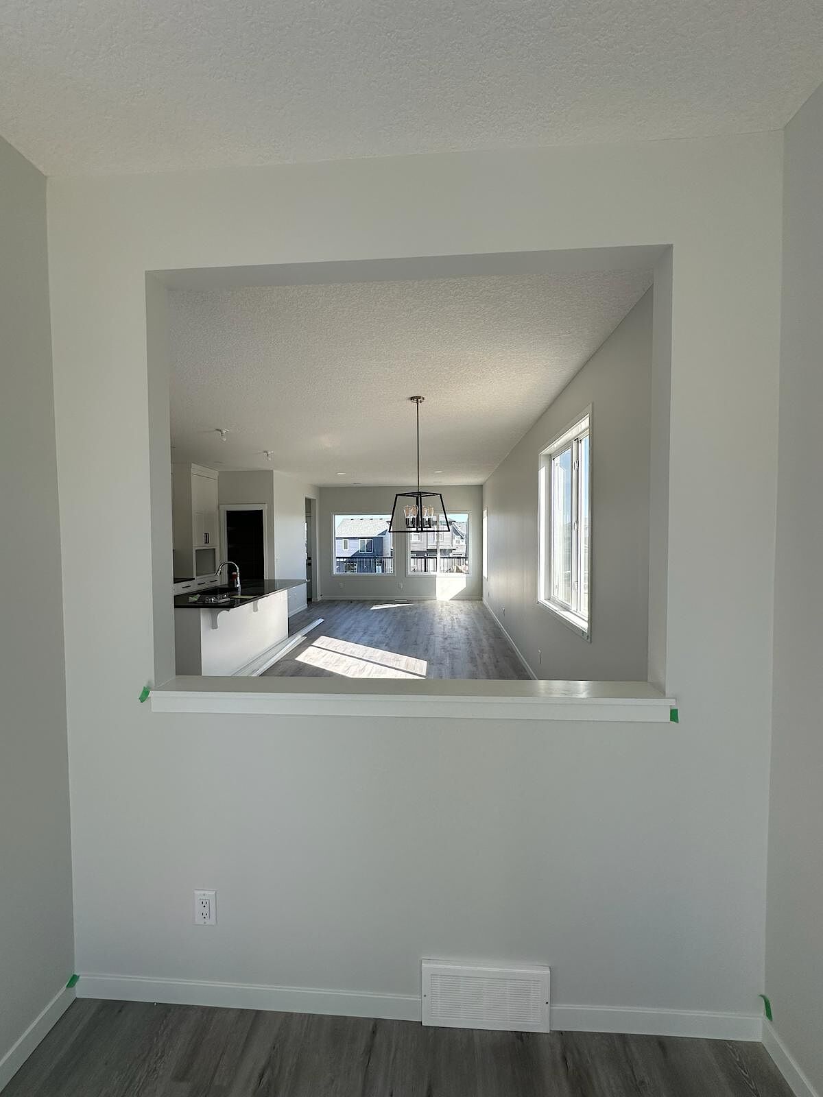 Calgary 3 + Den bedrooms Main Floor for rent. Property photo: 561862-1