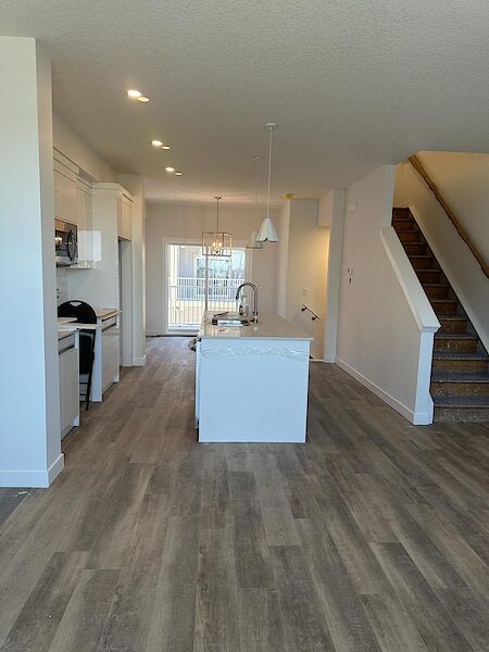 Calgary 3 bedrooms Townhouse for rent. Property photo: 561864-2