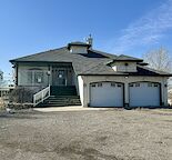 Main floor bungalow for rent
