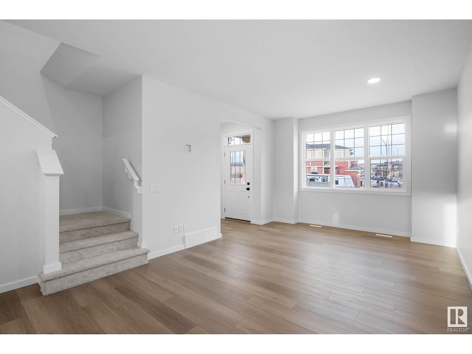 Edmonton 3 bedrooms House for rent. Property photo: 561987-1