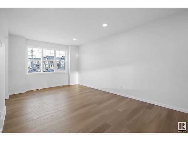 Edmonton 3 bedrooms House for rent. Property photo: 561987-2
