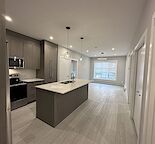 SHORT TERM LEASE - Spacious 2 Bed, 2 Bath Condo in Saddle Ridge NE