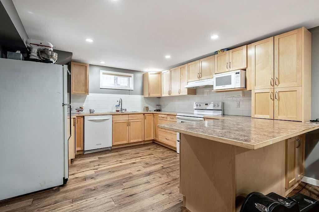 Calgary 2 bedrooms Basement for rent. Property photo: 562271-1