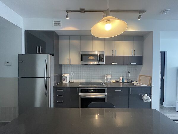 Calgary 1 bedroom Condo Unit for rent. Property photo: 562274-3
