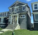 Modern 2 parking pad. 4 beds+Den 2.5bath Full House