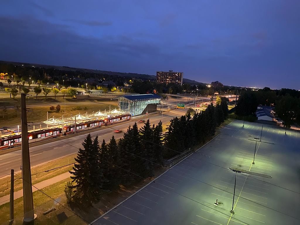 Calgary 1 + Den bedrooms Apartment for rent. Property photo: 56260-1