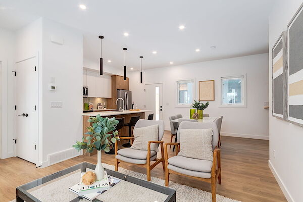 Calgary 3 bedrooms Townhouse for rent. Property photo: 562615-2