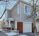 Beautiful e bed/2 bath bungalow style townhouse in 1250 sf in one level