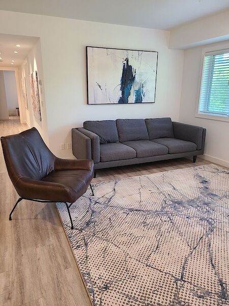 Calgary 3 bedrooms Condo Unit for rent. Property photo: 563474-2