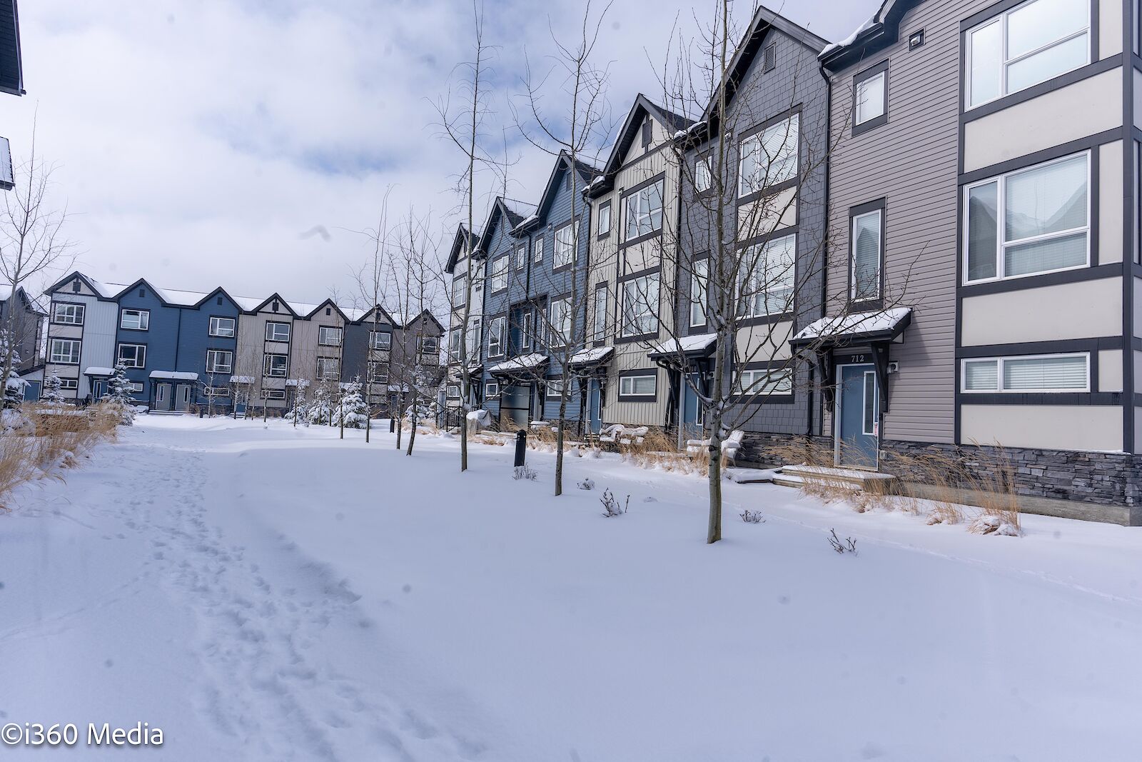 Calgary 2 + Den bedrooms Townhouse for rent. Property photo: 563505-1