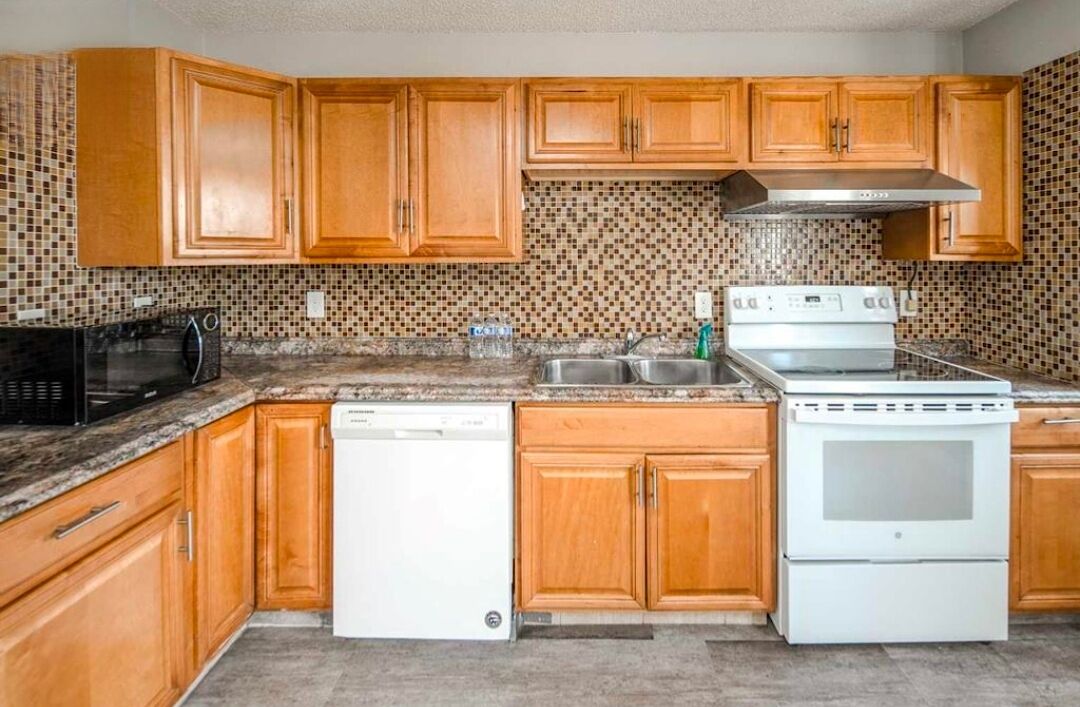 Calgary 3 bedrooms House for rent. Property photo: 563627-1
