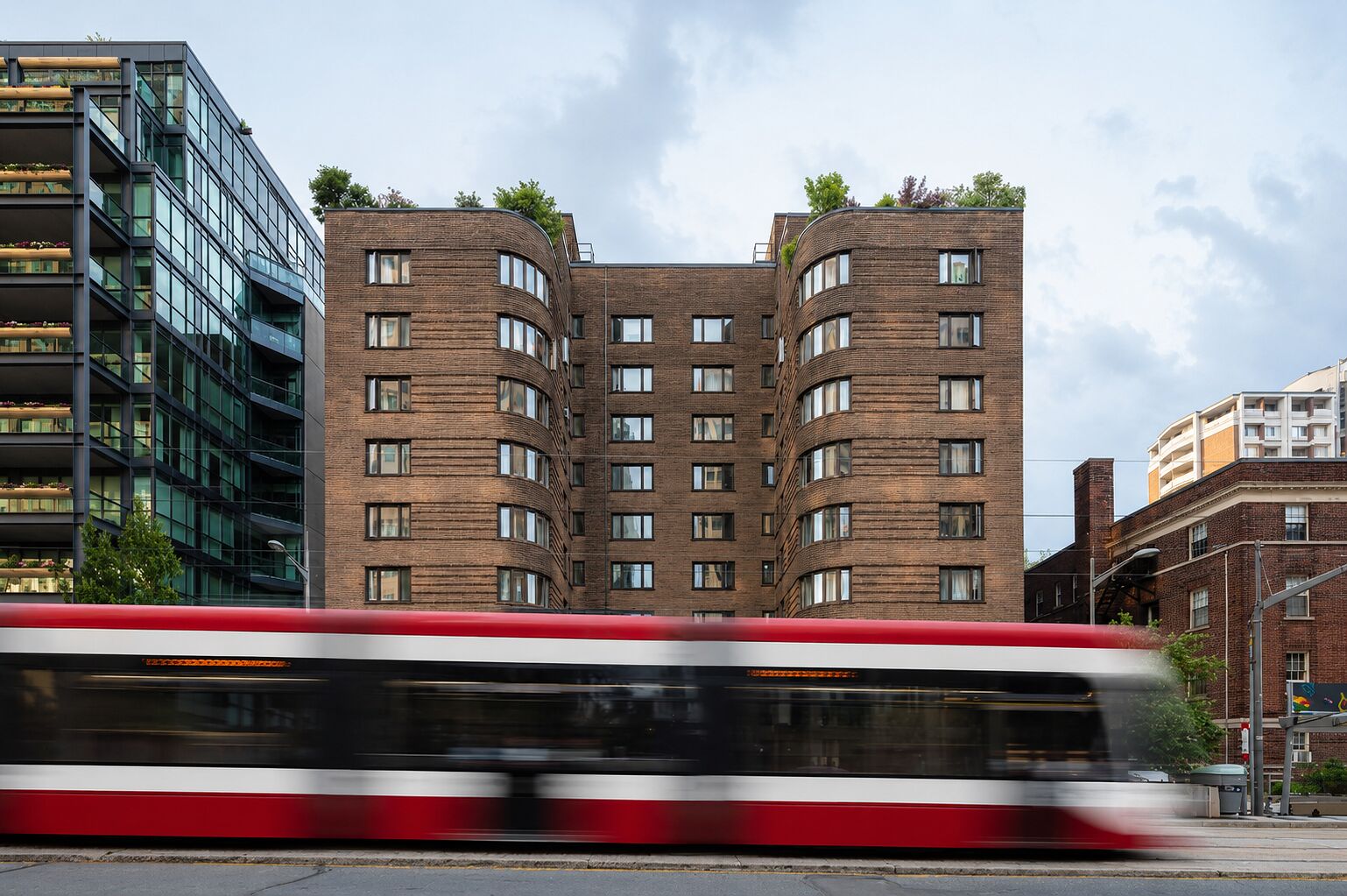 Toronto 2 bedrooms Apartment for rent. Property photo: 563740-1