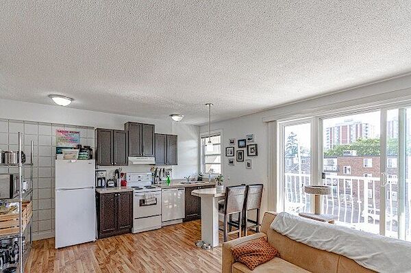 Calgary 1 bedroom Apartment for rent. Property photo: 563923-2