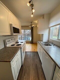 Calgary 1 bedroom Apartment for rent. Property photo: 563927-1