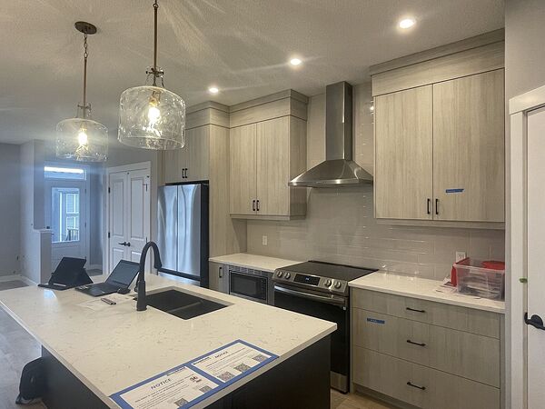 Calgary 3 + Den bedrooms House for rent. Property photo: 564246-2