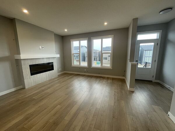 Calgary 3 + Den bedrooms House for rent. Property photo: 564246-3