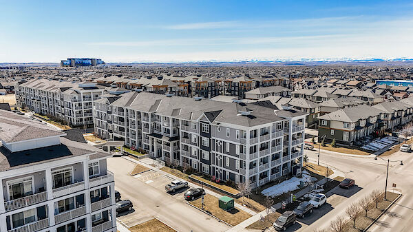 Calgary 2 bedrooms Condo Unit for rent. Property photo: 564381-2