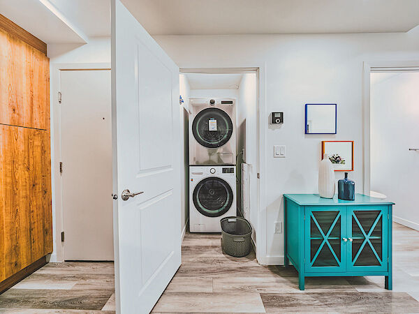 Edmonton bachelor bedrooms Apartment for rent. Property photo: 564448-3