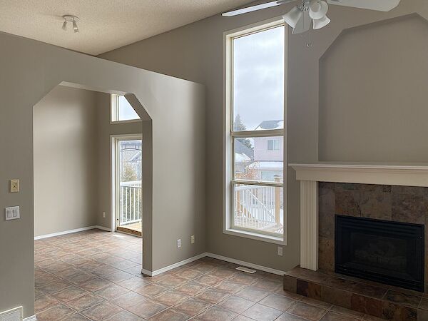 Calgary 4 bedrooms House for rent. Property photo: 564507-3