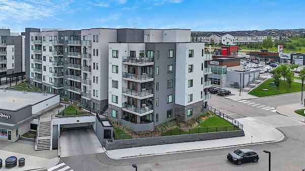 Calgary 1 + Den bedrooms Condo Unit for rent. Property photo: 565723-2