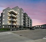 107 Q2 1 BED/1 BATH/1DEN UNIT