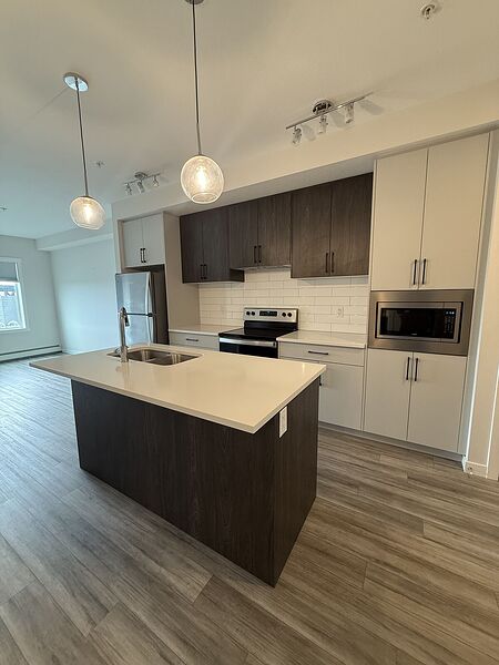 Calgary 1 bedroom Condo Unit for rent. Property photo: 565726-3