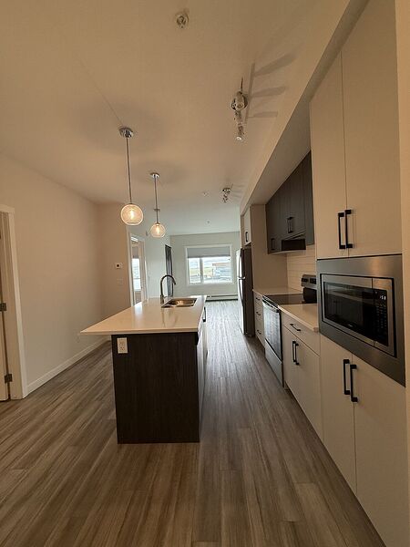 Calgary 1 bedroom Condo Unit for rent. Property photo: 565726-2
