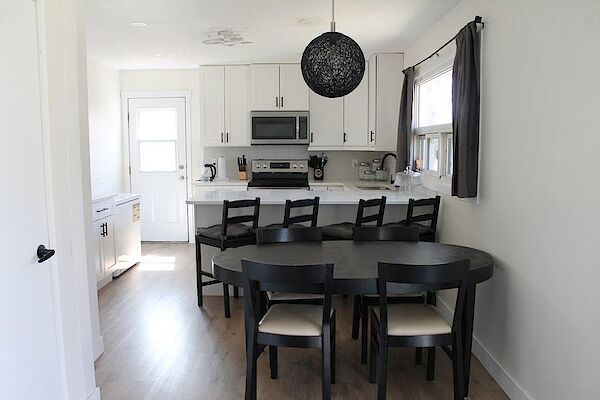 Calgary 3 bedrooms House for rent. Property photo: 565740-2