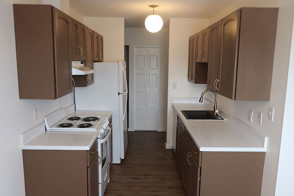 Calgary 2 bedrooms Condo Unit for rent. Property photo: 565925-2