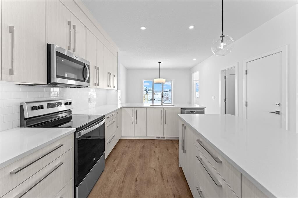 Calgary 3 bedrooms Main Floor for rent. Property photo: 566163-1