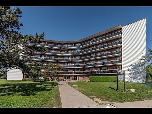 Toronto 3 bedrooms Apartment for rent. Property photo: 566262-2