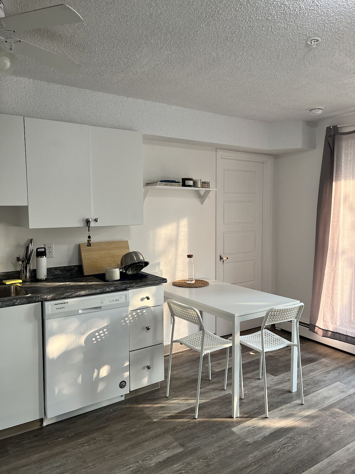 Calgary 2 bedrooms Room For Rent for rent. Property photo: 566556-1