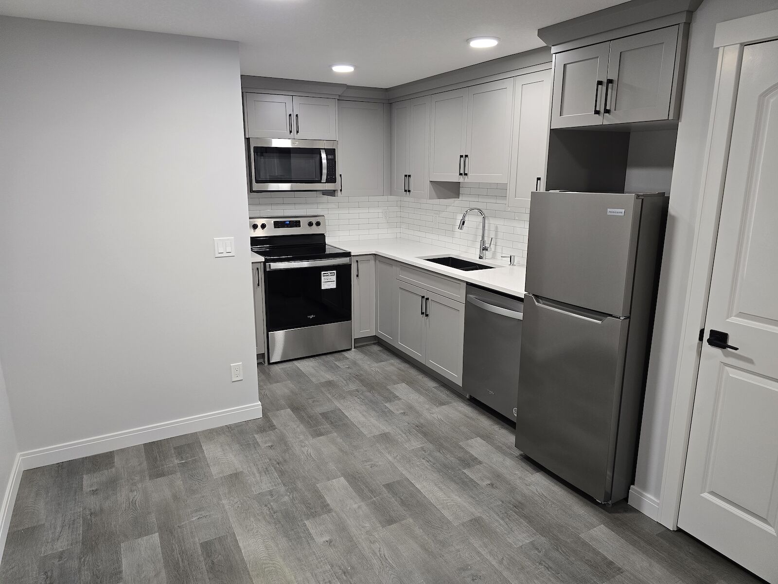 Calgary 2 bedrooms Basement for rent. Property photo: 566687-1