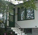 BRIGHT, CHARMING 1 BRDM BSMT SUITE - GREAT VALUE - UTILS INCL!!