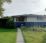 Inner city - 2 bedroom cozy upstairs suite (Utilities included!)