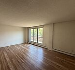 Bright 2 bedroom apartment in a concrete building