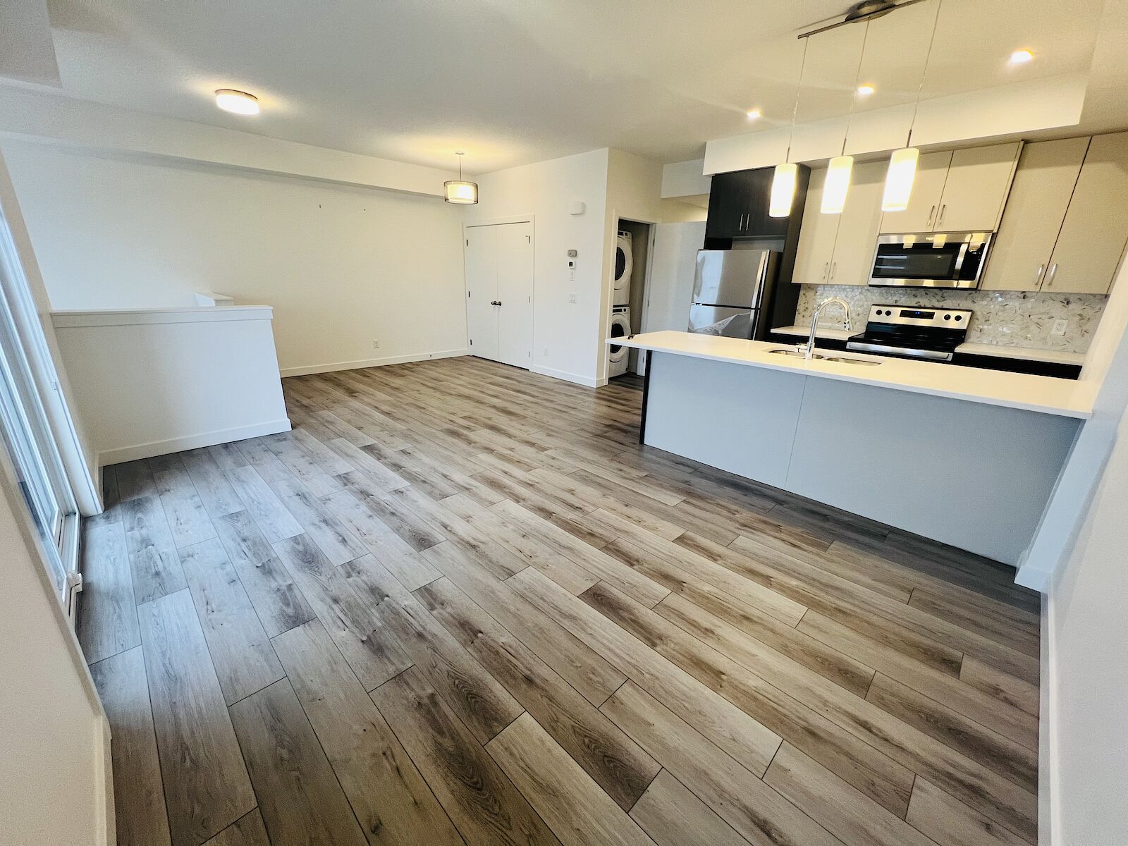 Calgary 2 bedrooms Townhouse for rent. Property photo: 567167-1