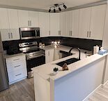 Cozy 2 bedroom freshly renovated.