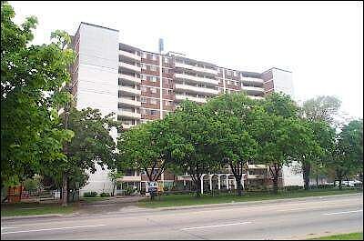 Spacious Renovated 1, 2 & 3BR Units For Rent - North York