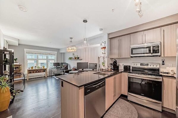 Calgary 2 bedrooms Condo Unit for rent. Property photo: 567456-3
